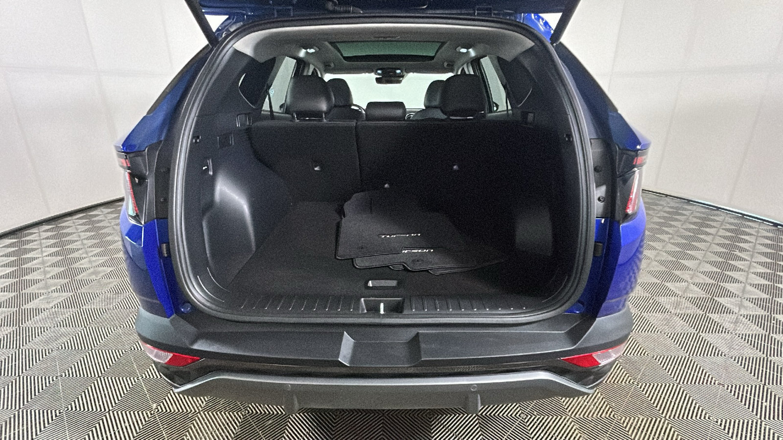 Used 2023 Hyundai Tucson Limited AWD/4WD image 32