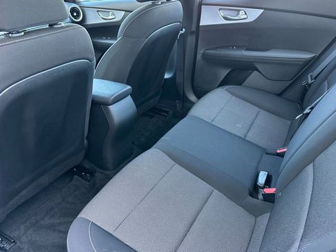 Used 2022 Kia Forte LXS image 12