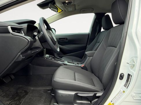 Certified 2025 Toyota Corolla LE image 11