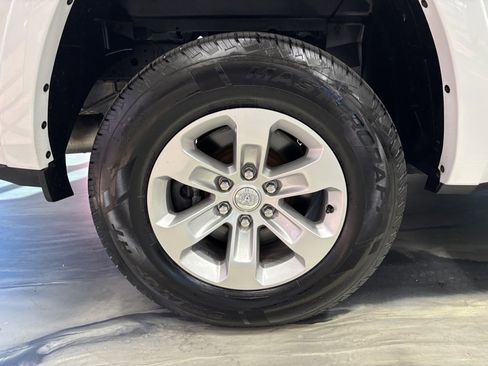 Used 2021 RAM 1500 Laramie image 23