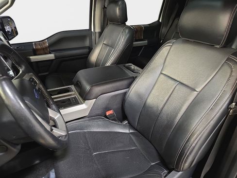 Used 2018 Ford F150 Lariat w/ Equipment Group 502A Luxury AWD/4WD image 10