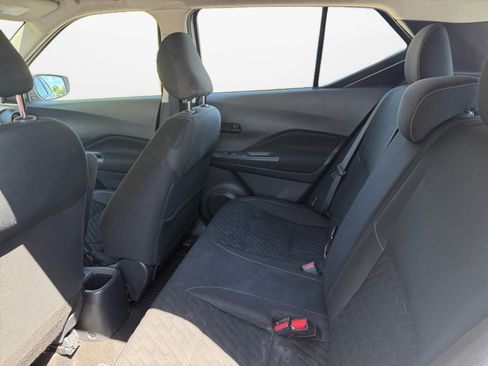 Used 2021 Nissan Kicks S image 13