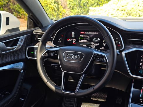 Used 2025 Audi A7 3.0T Premium Plus w/ Premium Plus Package AWD/4WD image 31