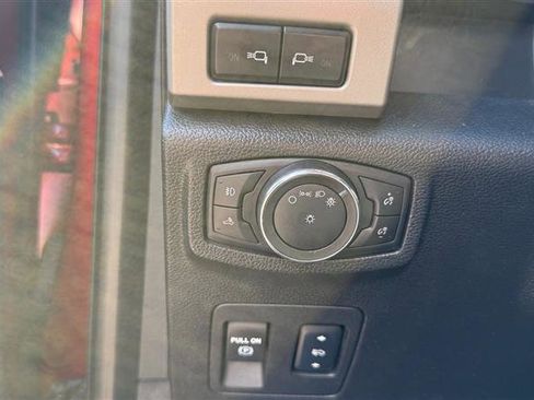 Used 2018 Ford F150 Lariat w/ Equipment Group 502A Luxury AWD/4WD image 36