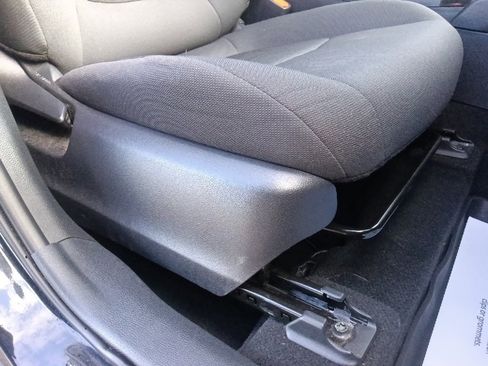 Used 2024 Toyota Corolla Cross LE w/ Moonroof Package image 31