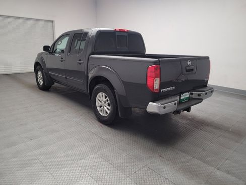 Used 2014 Nissan Frontier SV w/ SV Value Truck Package RWD image 5