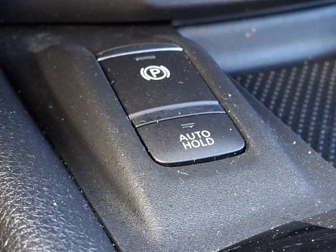 Used 2019 Nissan Rogue SV w/ Premium Package image 22