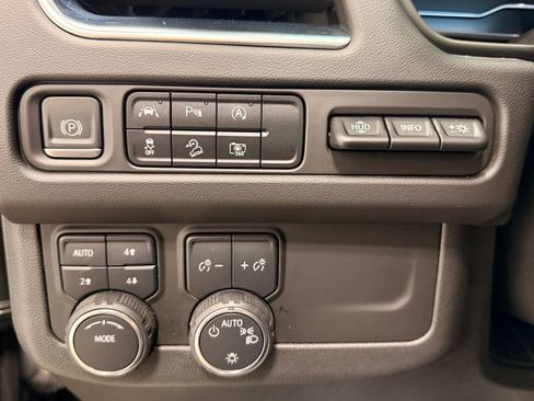 Used 2023 Chevrolet Tahoe High Country AWD/4WD image 26