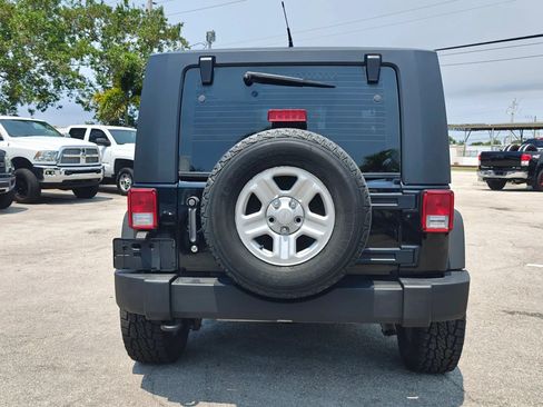 Used 2015 Jeep Wrangler Sport AWD/4WD image 6