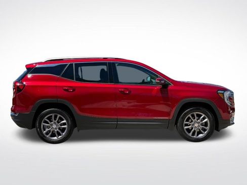 Used 2023 GMC Terrain SLT AWD/4WD image 2