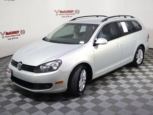 Used 2010 Volkswagen Jetta TDI FWD image 16