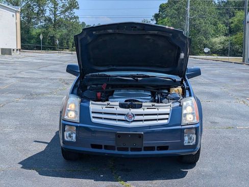 Used 2009 Cadillac SRX AWD w/ Third Row Seating Package image 6