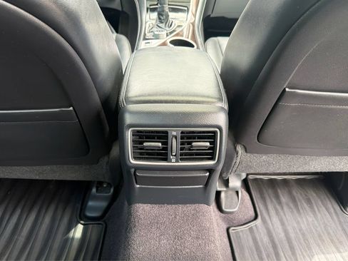 Used 2018 INFINITI Q50 Luxe w/ Essential Package (3.0T Luxe) AWD/4WD image 21
