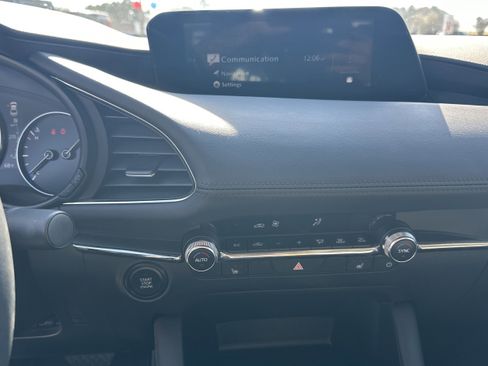 Used 2025 MAZDA MAZDA3 s image 28