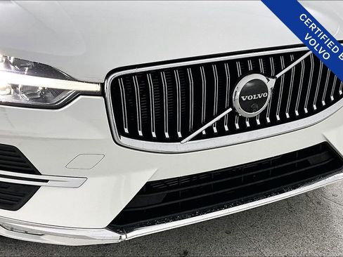 Used 2023 Volvo XC60 B5 Ultimate w/ Protection Package Premier image 37