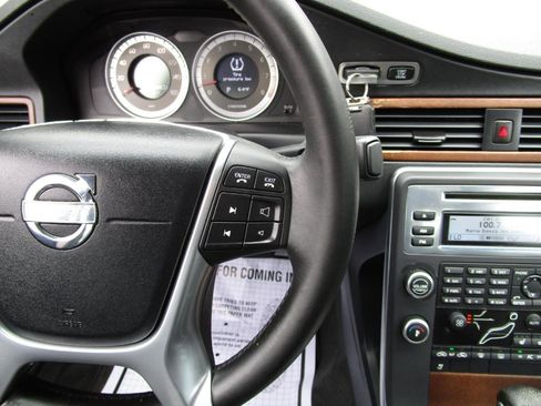 Used 2011 Volvo S80 3.2 w/ Climate Pkg image 14
