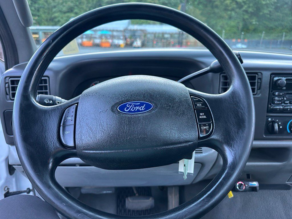 Used 2003 Ford F350 XLT AWD/4WD image 12