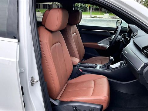 Used 2022 Audi Q3 2.0T Premium w/ Convenience Package image 8