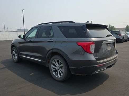 Used 2020 Ford Explorer XLT w/ Equipment Group 202A AWD/4WD image 6