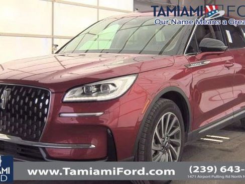 Used 2025 Lincoln Corsair Reserve w/ Rear Removable Package Tray image 1