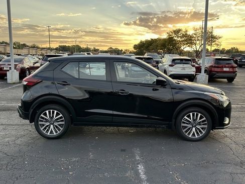 Certified 2023 Nissan Kicks SV image 4