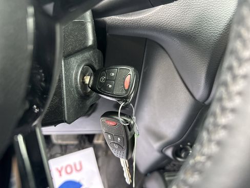 Used 2017 Jeep Wrangler Unlimited Sahara image 23