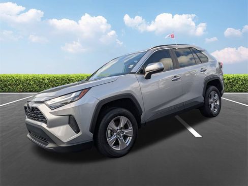 Used 2024 Toyota RAV4 XLE AWD/4WD image 10