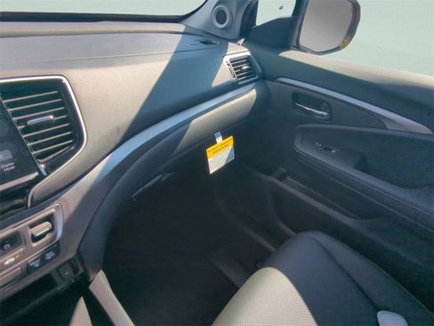 New 2026 Honda Ridgeline RTL image 17