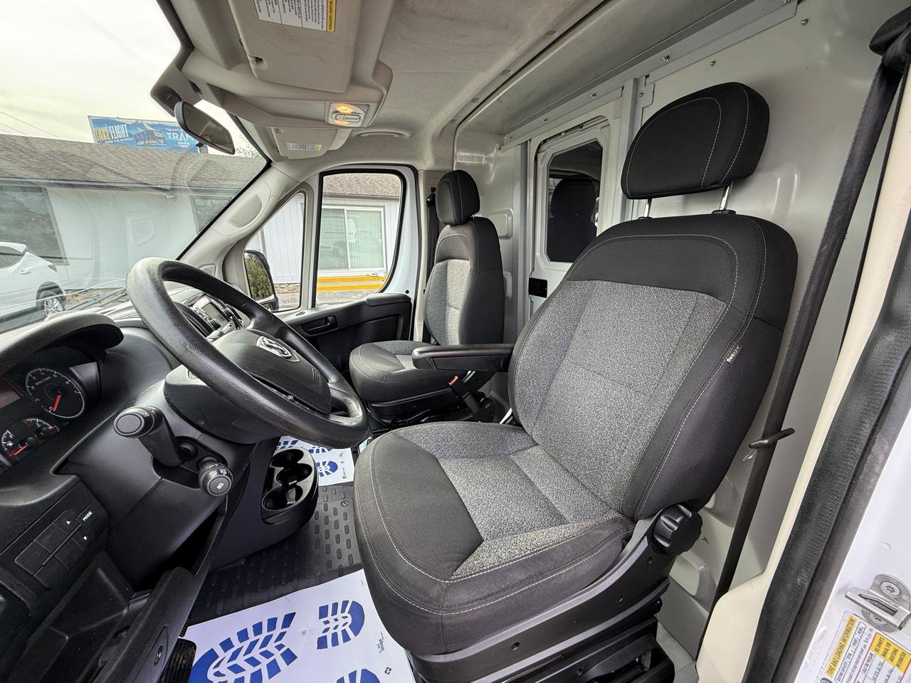 Used 2021 RAM ProMaster 3500 w/ Convenience Group FWD image 11