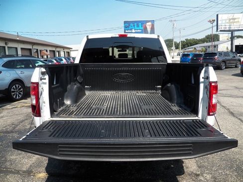 Used 2018 Ford F150 XLT w/ Equipment Group 302A Luxury AWD/4WD image 9