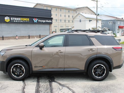 Certified 2024 Nissan Pathfinder Rock Creek AWD/4WD image 2