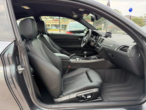 Used 2018 BMW M2 RWD image 21