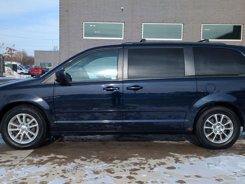 Used 2013 Dodge Grand Caravan R/T w/ Trailer Tow Group image 2