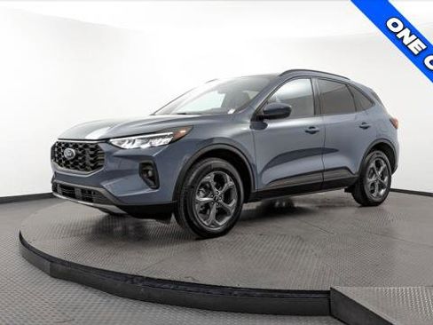 Used 2025 Ford Escape ST-Line Select image 2