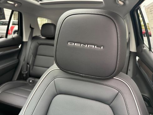 New 2026 GMC Terrain Denali w/ LPO, Floor Liner Package image 15