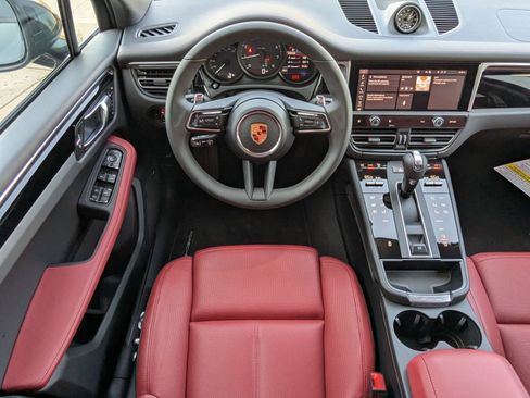 New 2026 Porsche Macan image 15