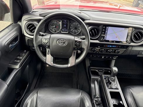 Used 2023 Toyota Tacoma TRD Off-Road w/ TRD Premium Off Road Package image 14