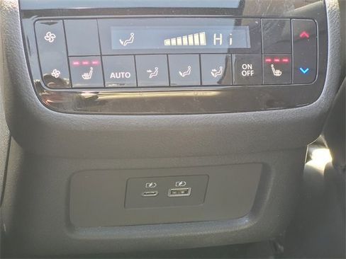 Used 2025 INFINITI QX60 Luxe image 9