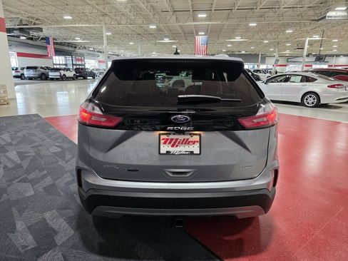 Used 2024 Ford Edge SEL w/ Convenience Package image 4