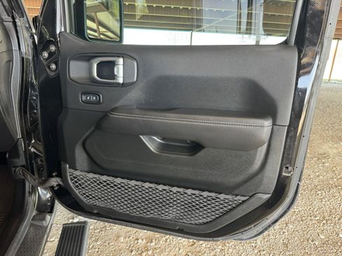 Used 2021 Jeep Wrangler Unlimited Rubicon image 34