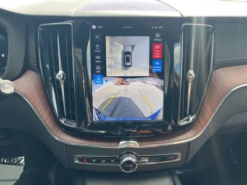 Certified 2025 Volvo XC60 B5 Ultra AWD/4WD image 36