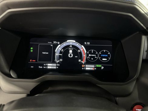 New 2025 Toyota Tundra Platinum w/ TRD Off-Road Package image 31