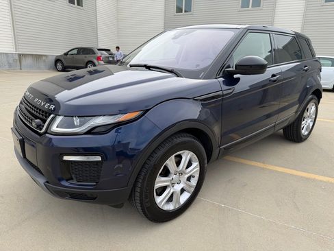Used 2019 Land Rover Range Rover Evoque SE AWD/4WD image 7