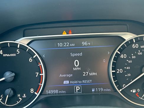 Used 2024 Nissan Altima 2.5 SV AWD/4WD image 12