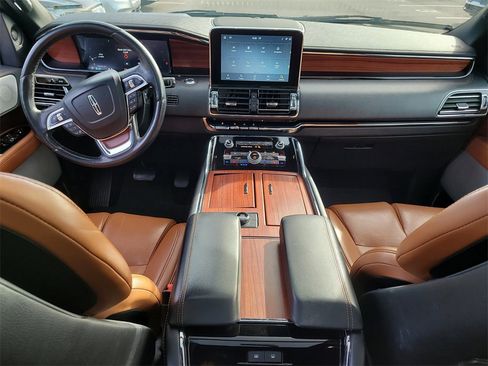 Used 2021 Lincoln Navigator L Reserve image 14
