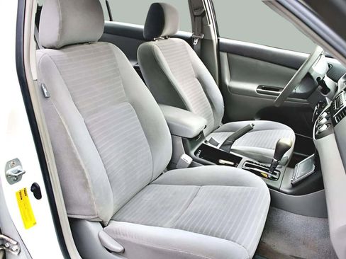 Used 2005 Toyota Camry LE image 22