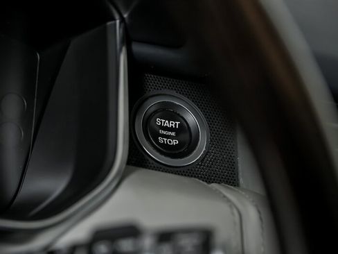 Used 2016 Land Rover Range Rover Autobiography image 29