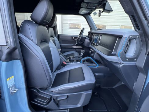 Used 2023 Ford Bronco Black Diamond image 25