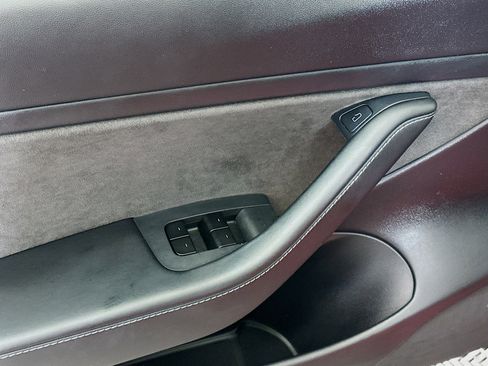 Used 2021 Tesla Model 3 Performance image 15