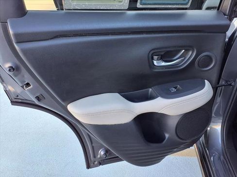 Used 2024 Honda HR-V EX-L image 8